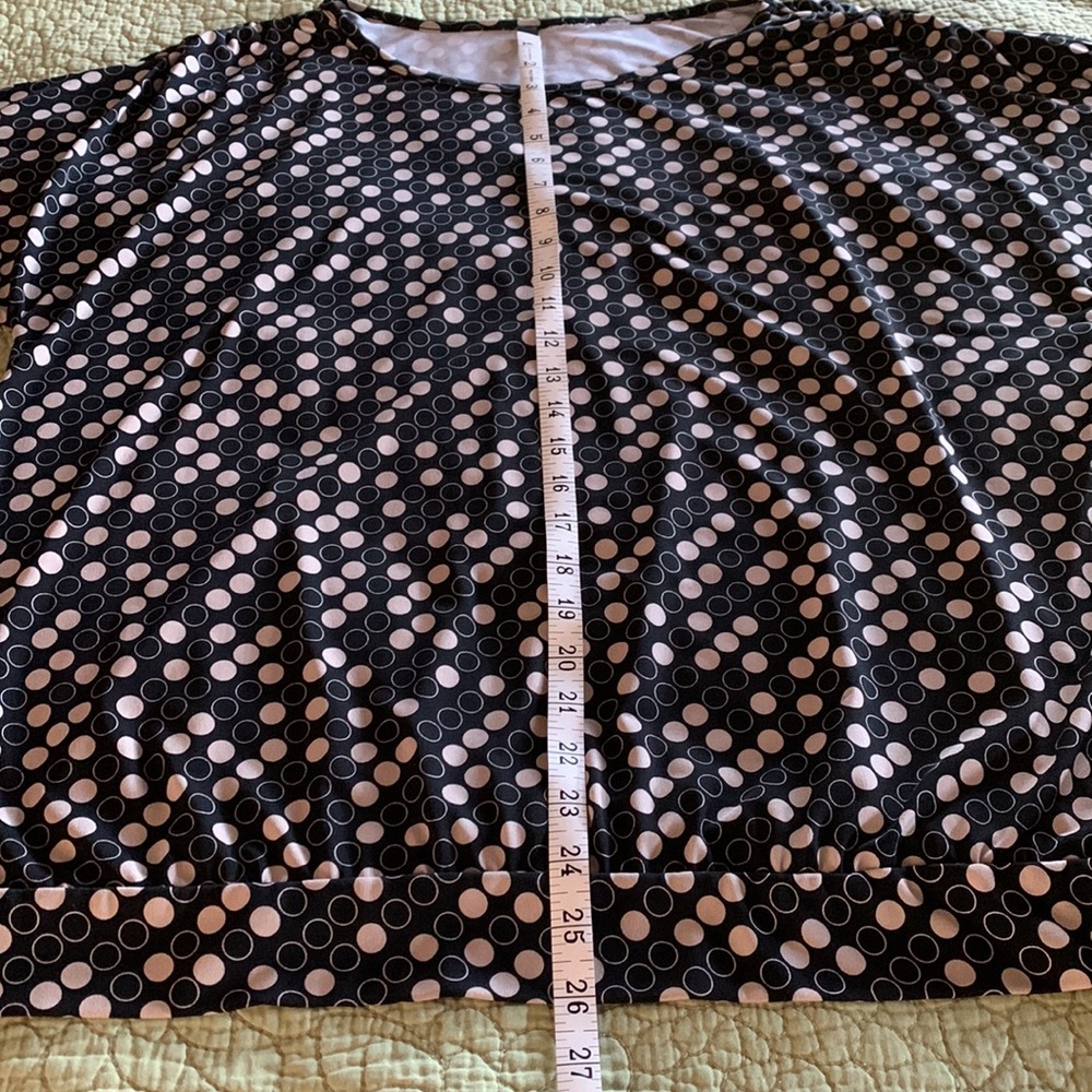 Black and White Polka Dot Tunic Top * 1X - Picture 7 of 11